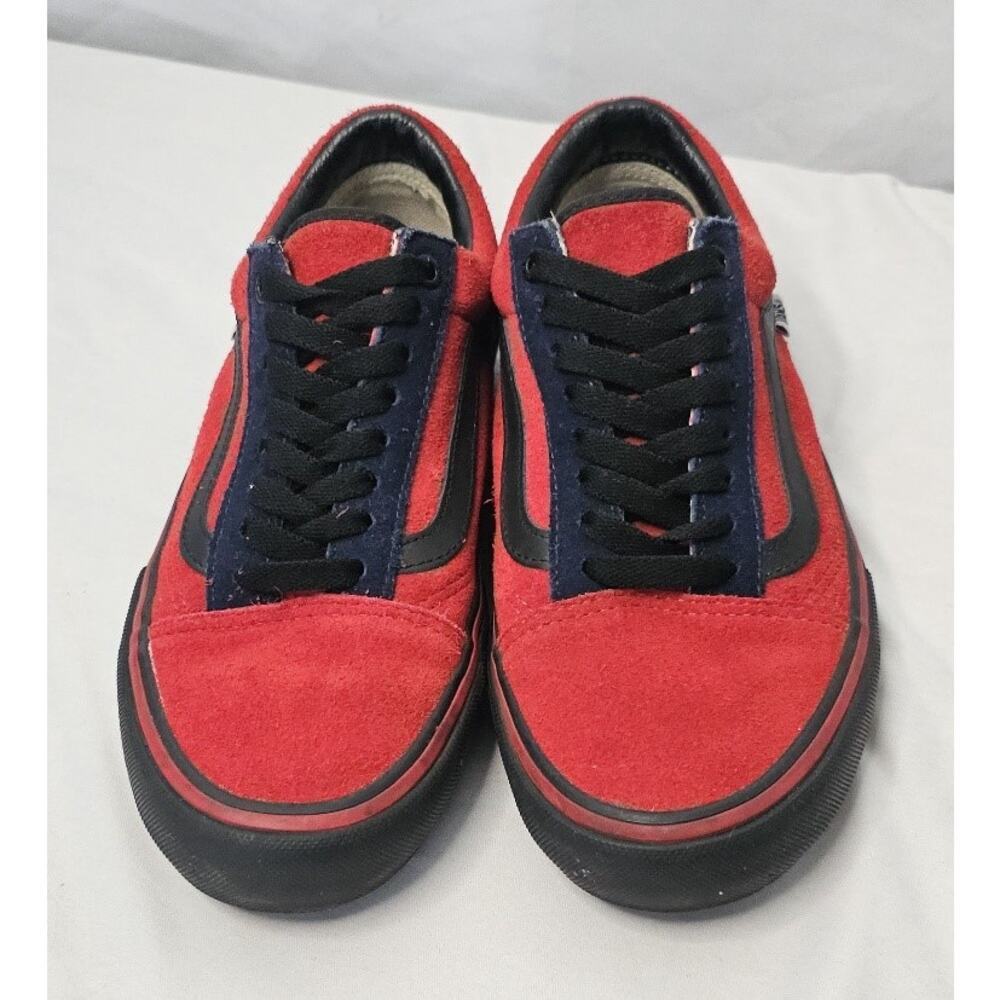VANS OFF THE WALL "Authentic" suede shoes
